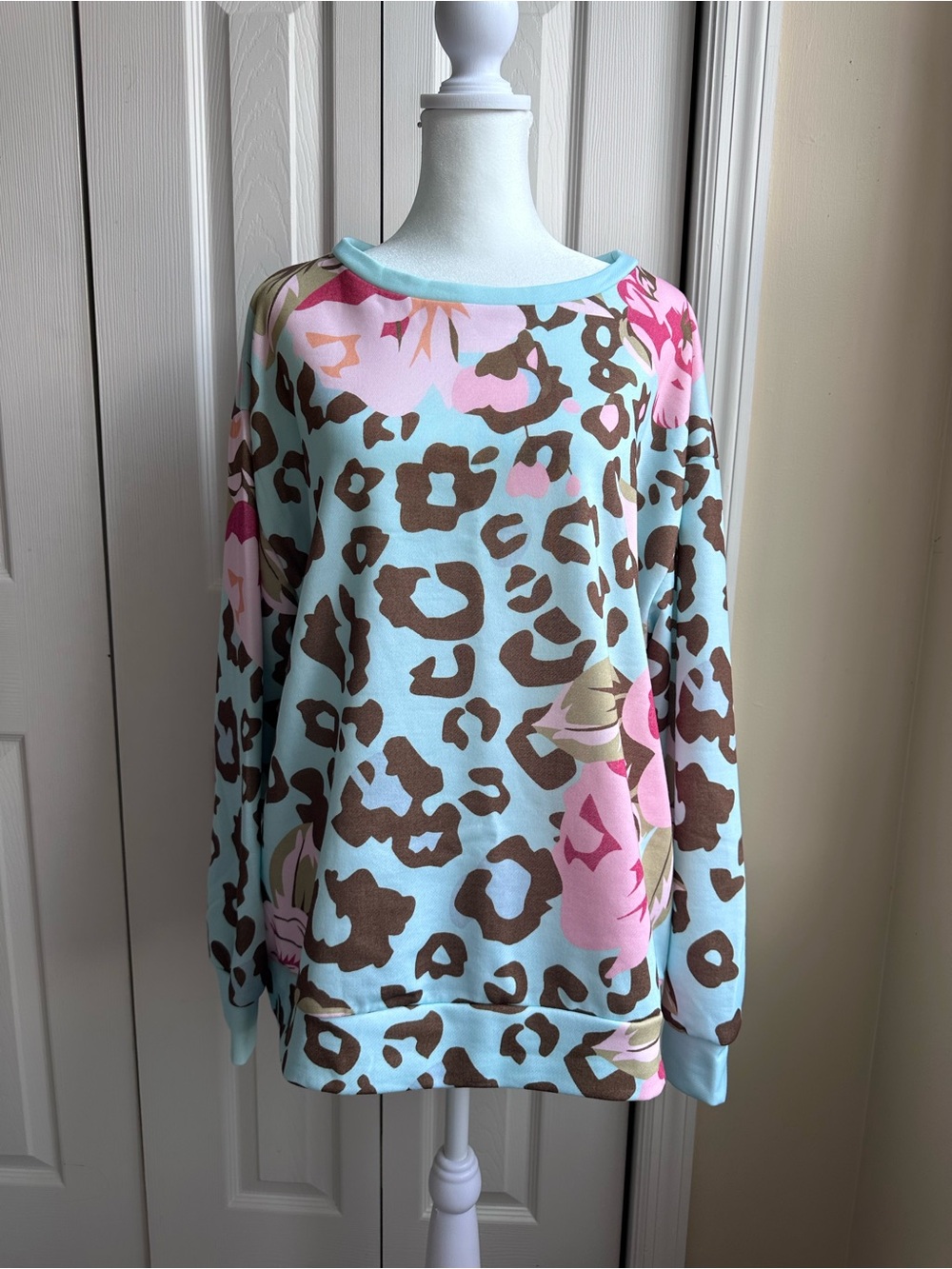 SHEIN Light Blue Floral & Leopard Print Sweatshirt